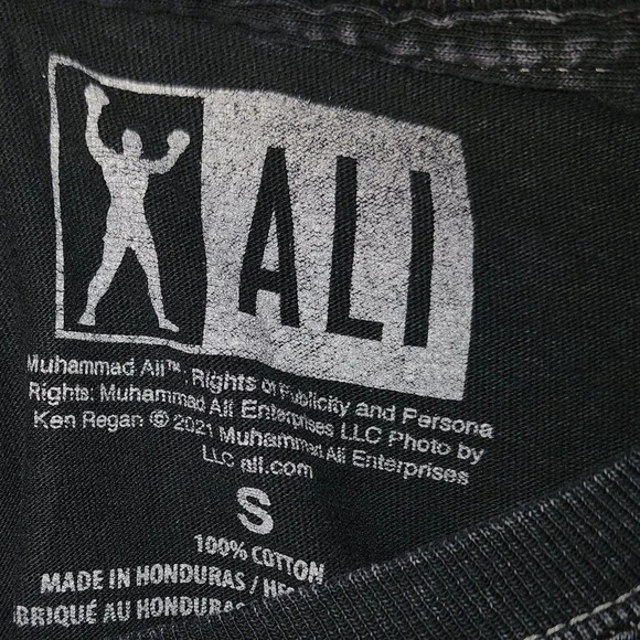 Muhammed Ali Long Sleeve T-shirt, Size Men's Small - Picture 3 of 4